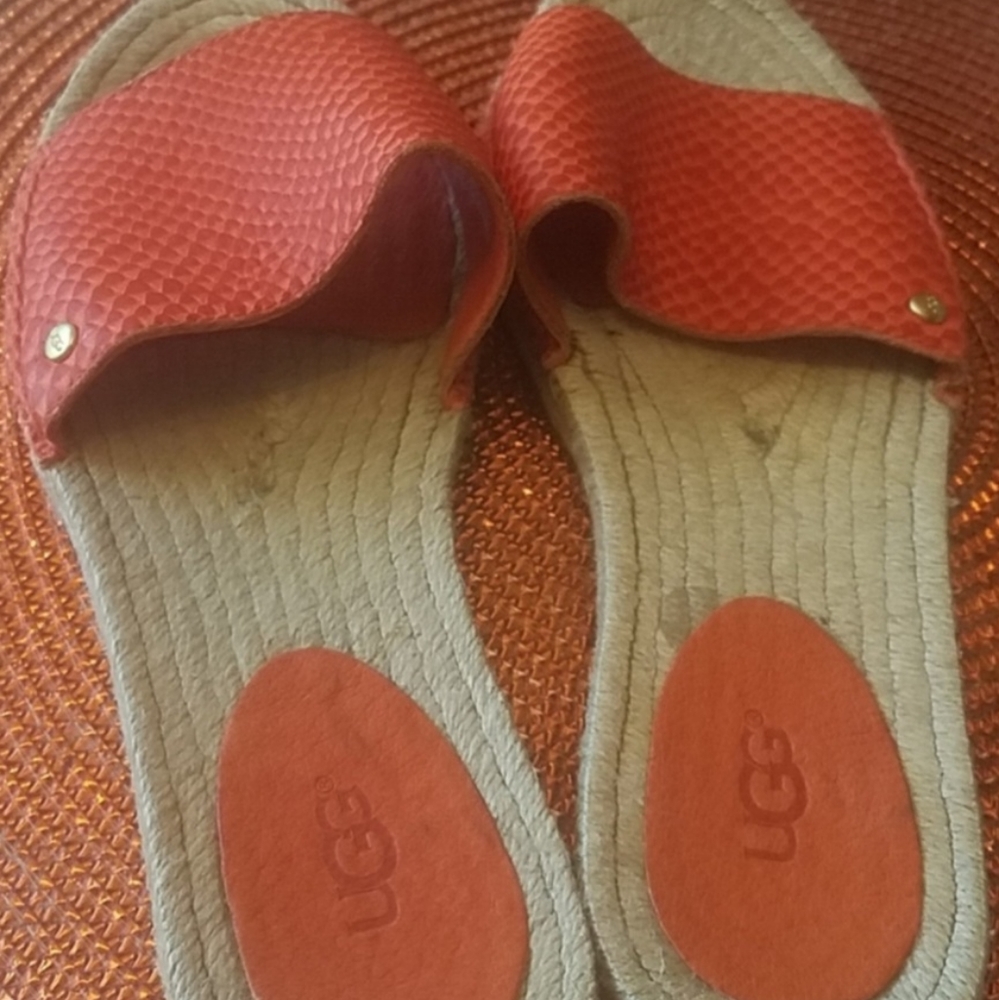 UGG rattan slip on sandals 37